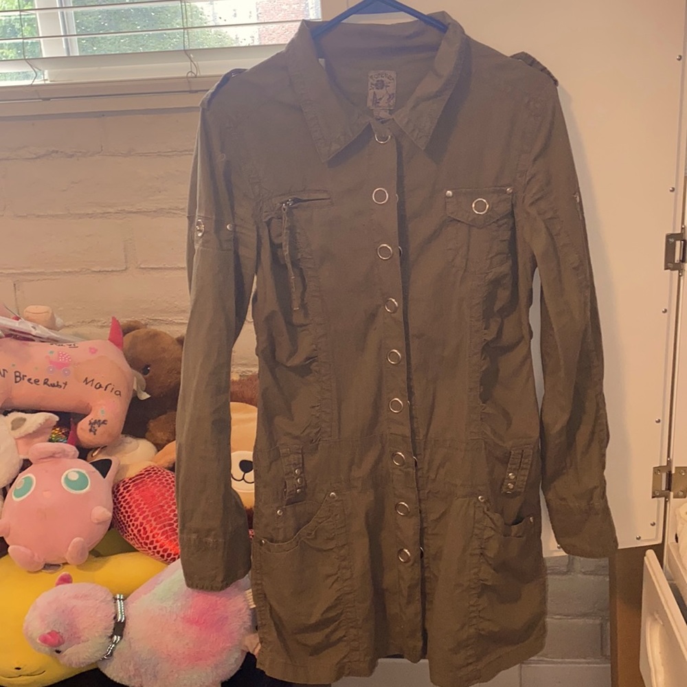 3 quarters length coat / color olive great condition